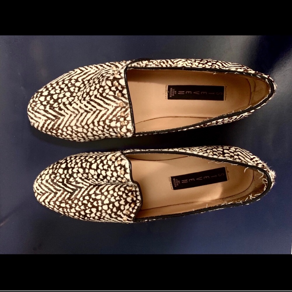 Steven Madden animal print flats